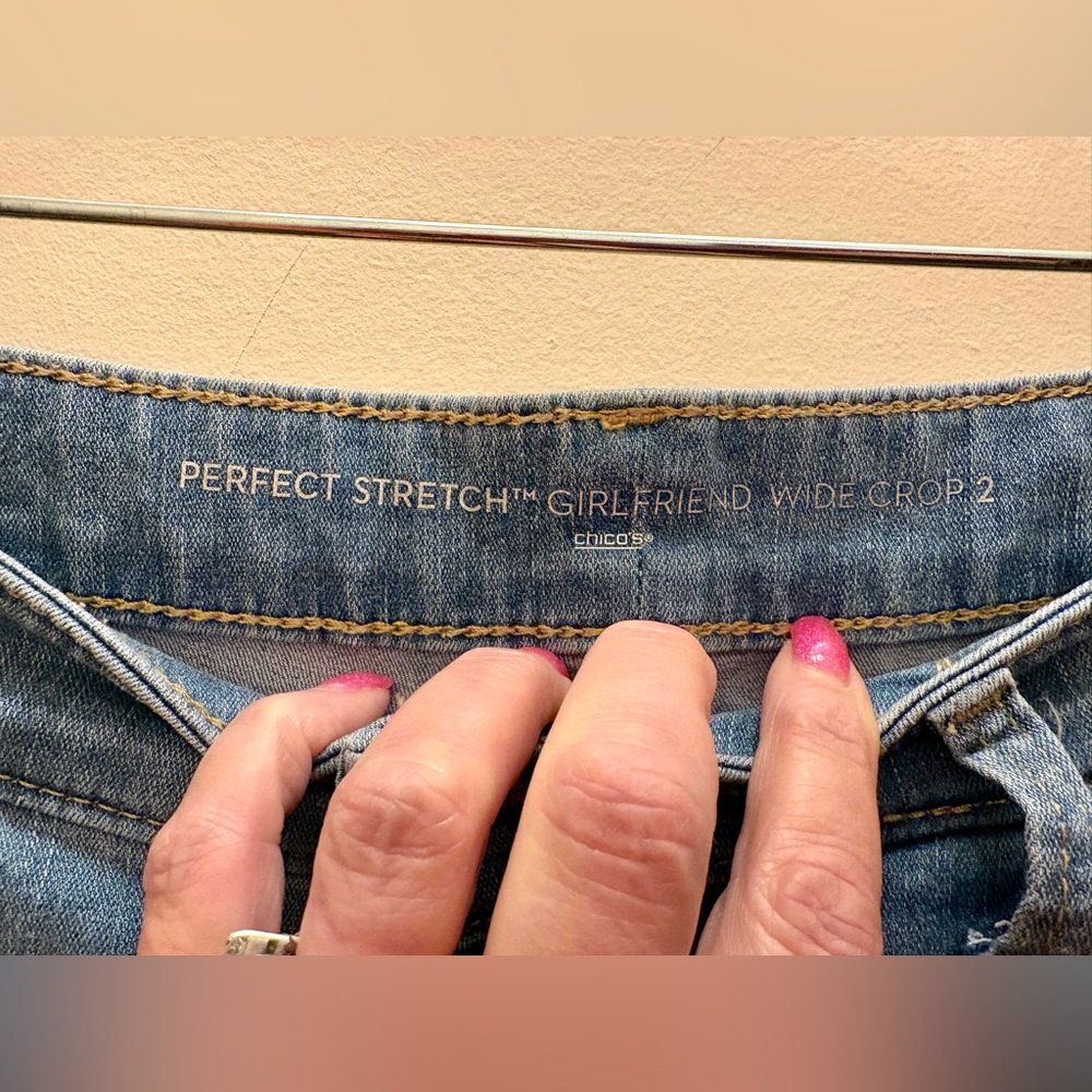 Chico’s Perfect Stretch Girlfriend Wide Crop Pants Jeans Denim Like New Size 2.0 - Picture 5 of 8
